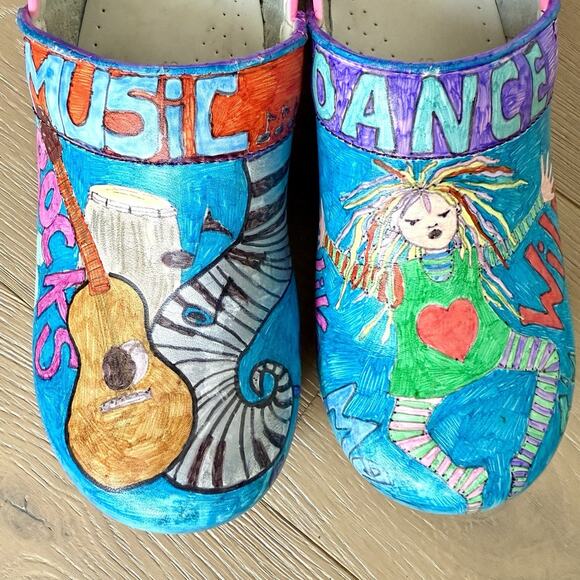 Dansko Women's Leather Clog Size 41 Music Dance Theme Custom Hand Painted - Picture 2 of 11